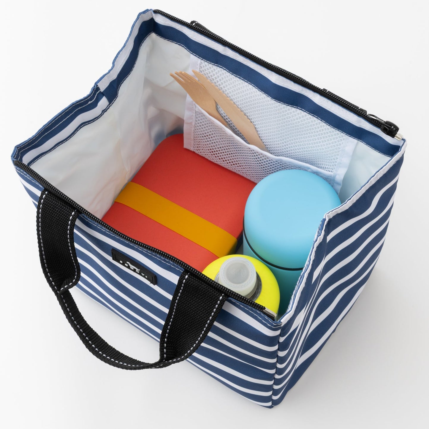 Eloise Lunch Bag lifestyle shot 2