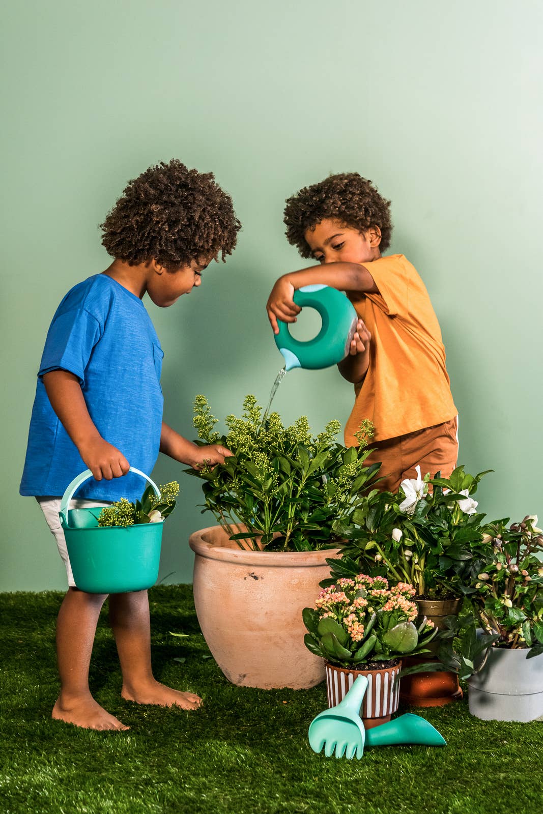 Quut Bucki - Bucket & Sand Sifter. Beach Sand and Pool Toy.: Banana Blue