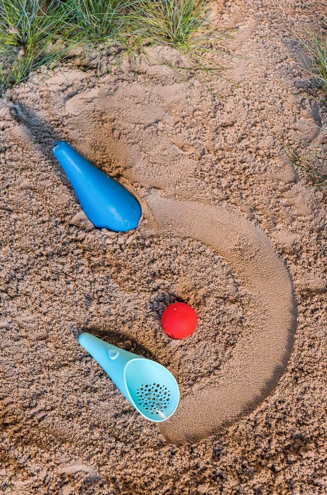 Quut Cuppi - Shovel, Sifter and Ball all in one!: Ocean