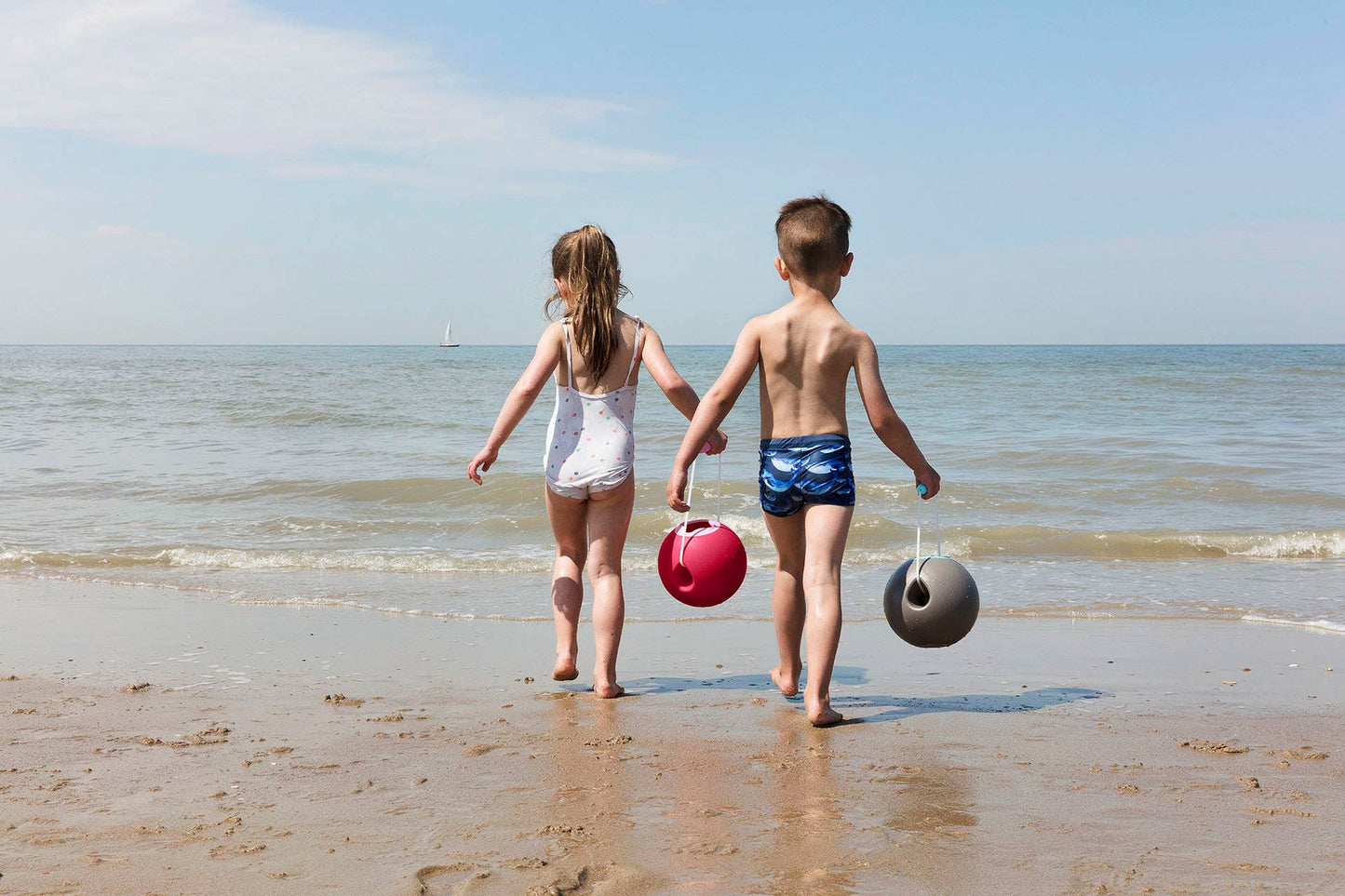 Quut Ballo - No spill bucket. Beach Sand and Pool Toy.: Ocean