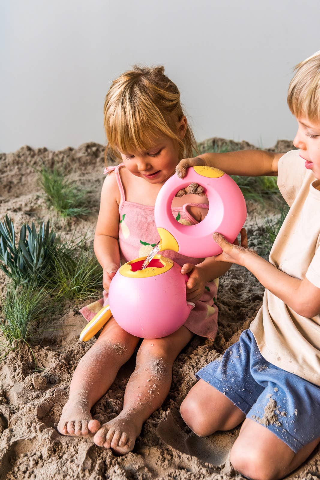 Quut Mini Ballo - Kids smart, modern design no spill bucket: Banana Blue