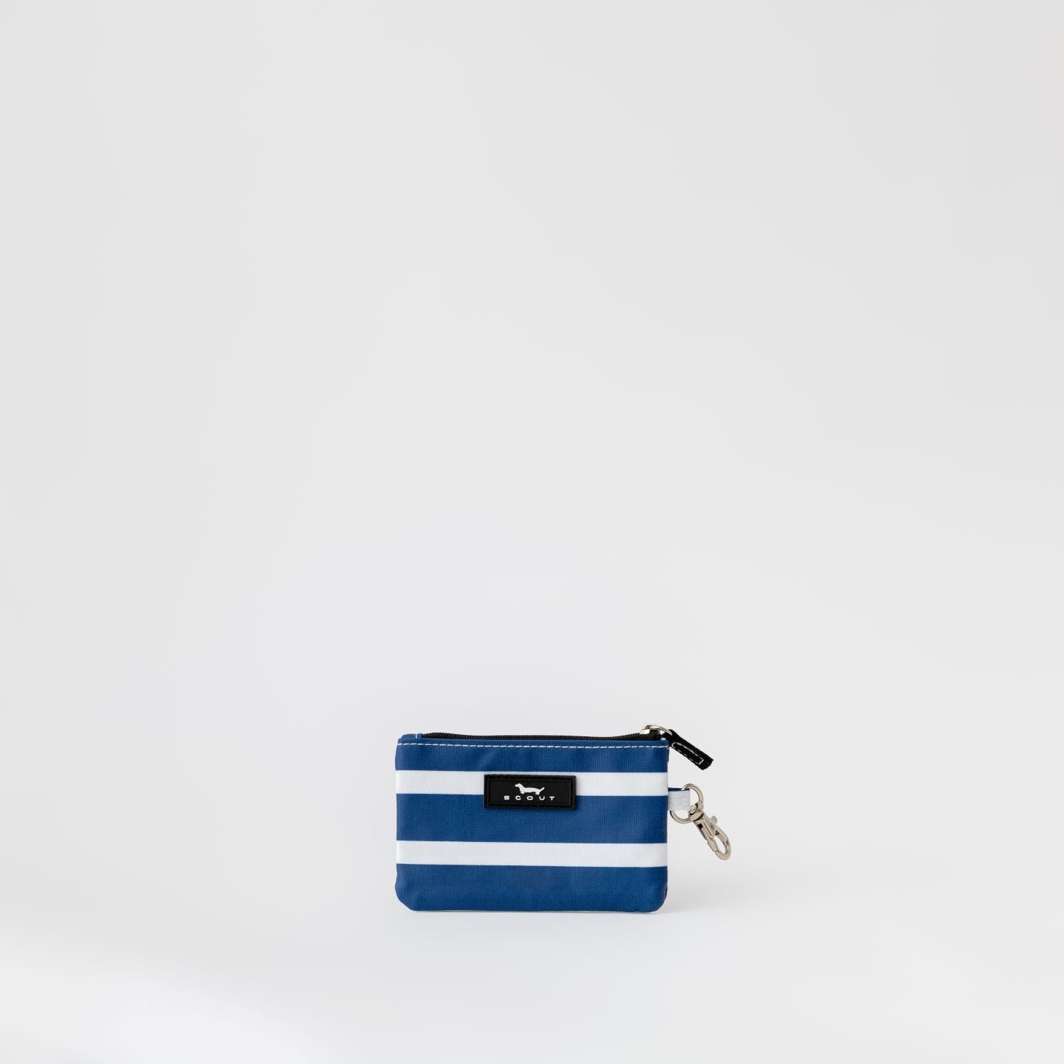 IDKase Card Holder lifestyle shot