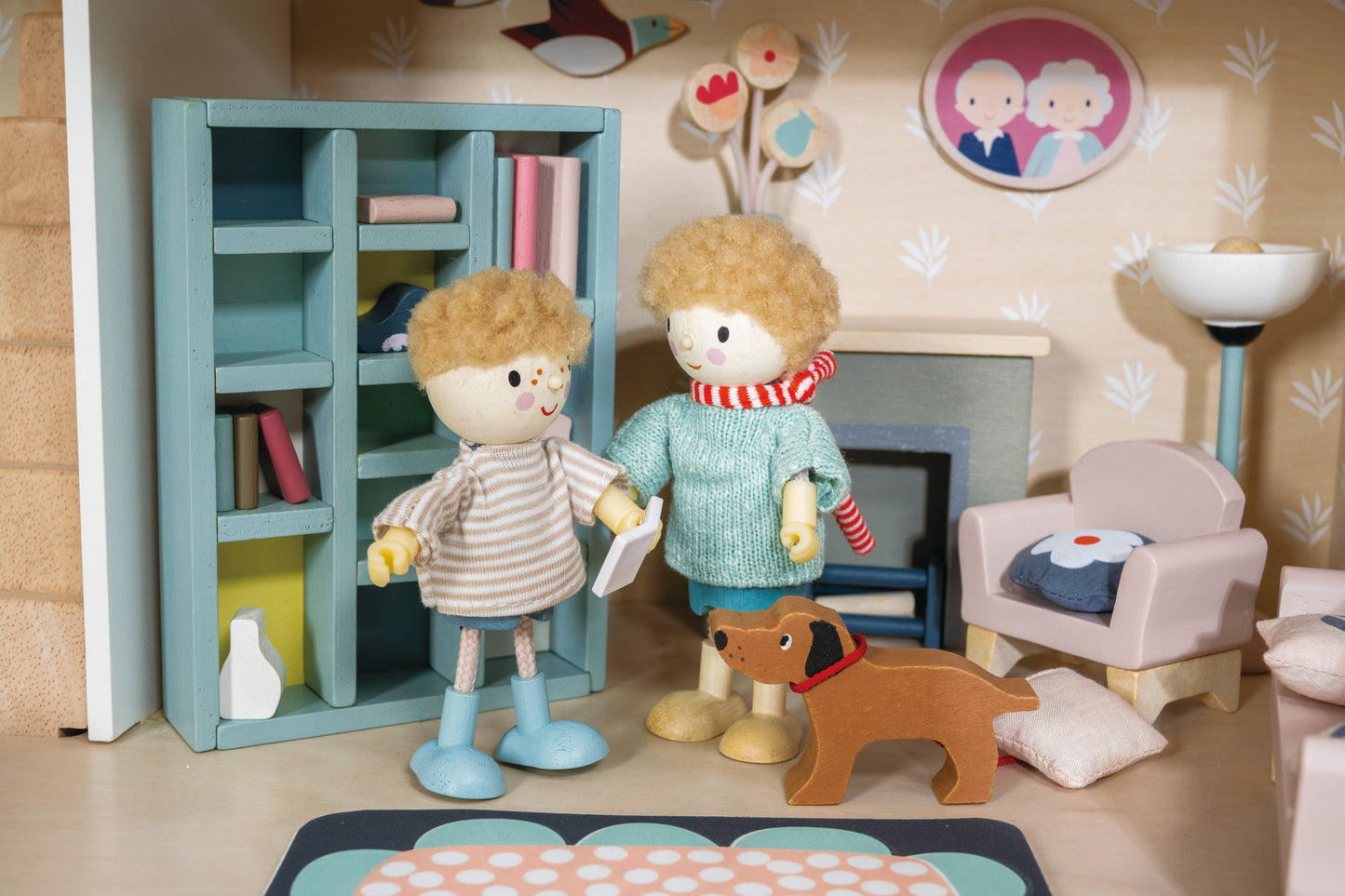 Dolls House Sitting Room Furniture