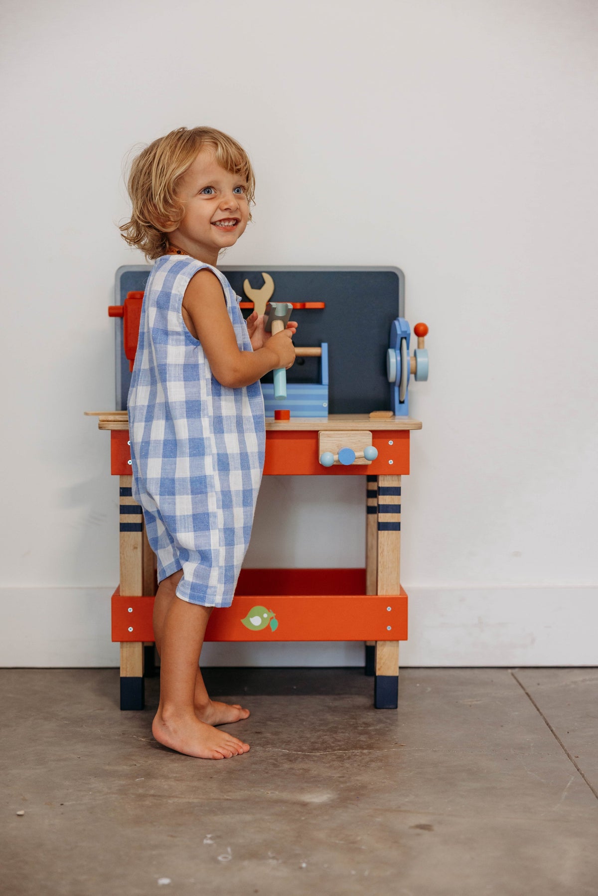 Tenderleaf Tool Bench