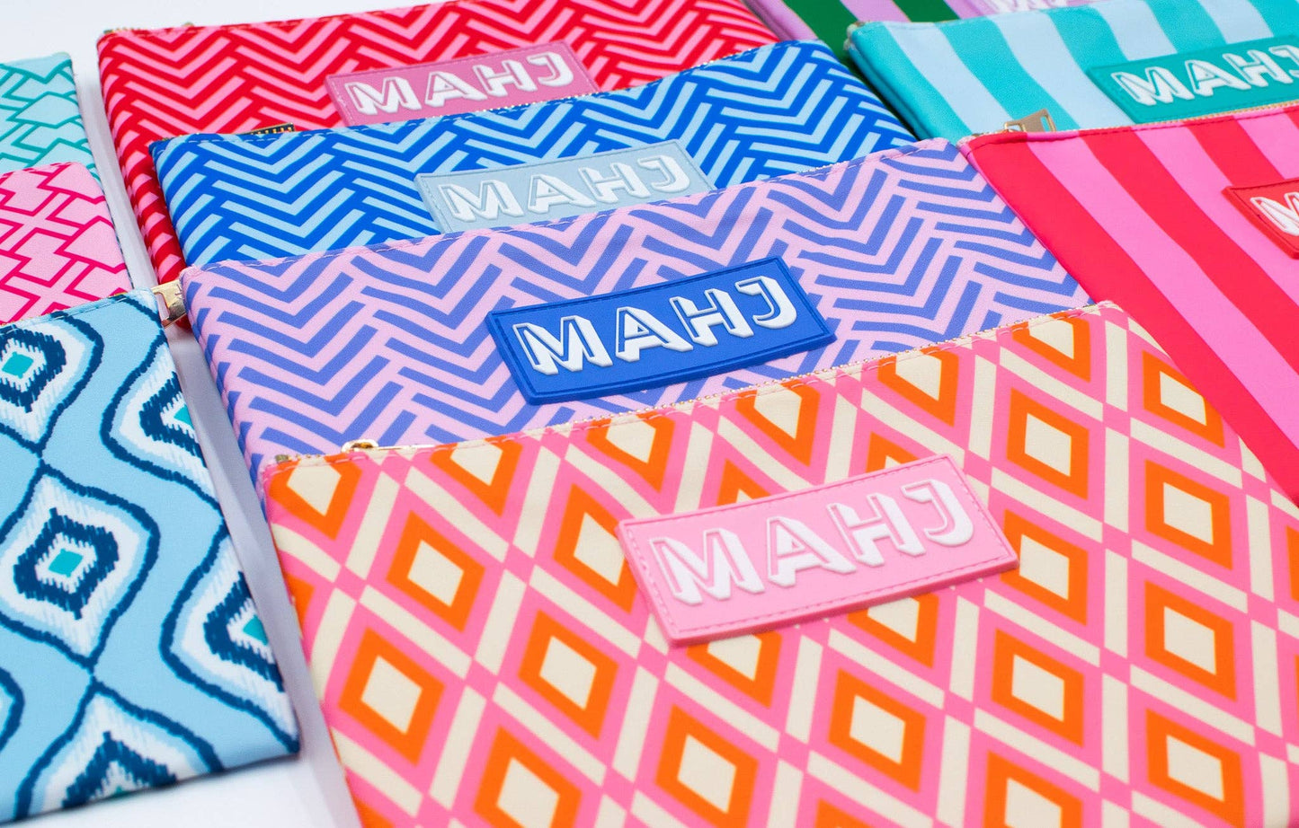 Premium Mahjong Card & Accessory Bag: Arrows- Red Card & Accessory Bag