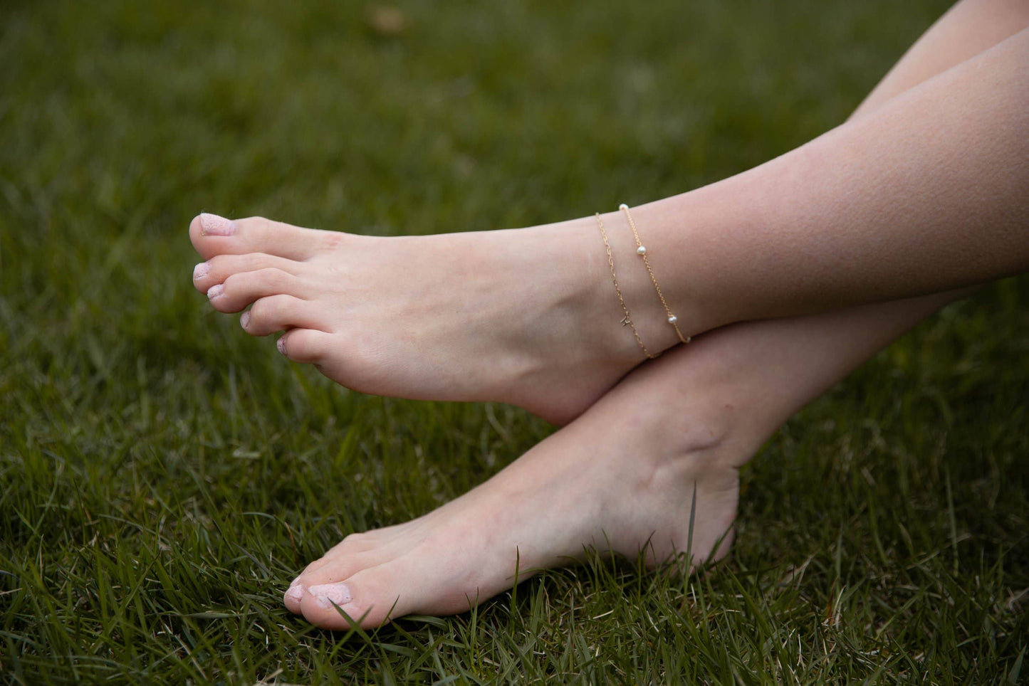 Dainty Surfer Five Pearl Anklet: Gold Filled